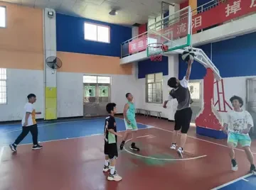 如何在比赛中发现和发展球员潜力_1